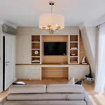 Top Apartment