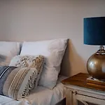 Top Apartment *