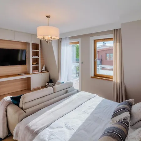 Top Apartment 아파트 에우크