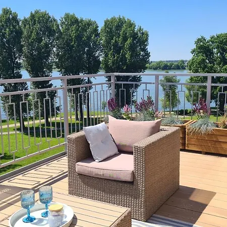 Top Apartment Apartment